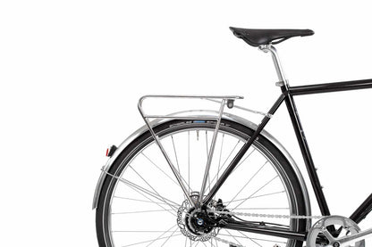 Pelago Commuter Rear Rack fra siden montert på sykkel